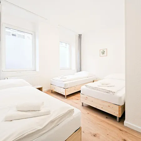 Apartment Tolstov - 1 - Citycenter - 25 Min To Messe Dus