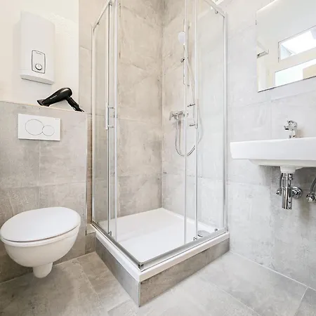 Tolstov - 1 - Citycenter - 25 Min To Messe Dus Apartment *